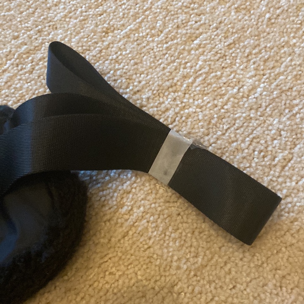 Lululemon Belt Bag black fleece nwt - Picture 5 of 9